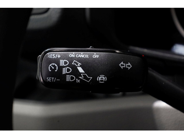 Volkswagen Crafter 50 2.0 TDI 177pk L4H4 (L3H3) Airco Navi Camera Trekhaak 3500kg 04-2021