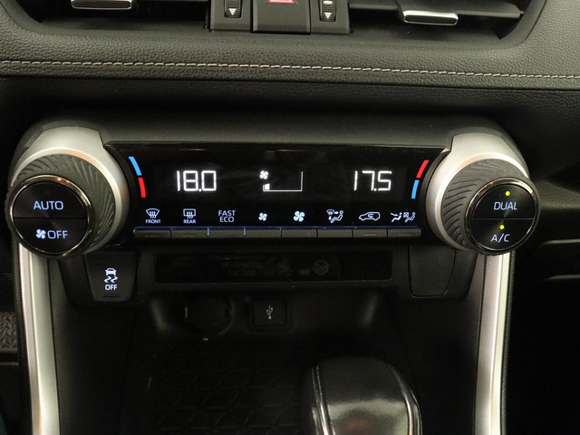 Toyota RAV4 2.5 Hybrid Active | 1e eigenaar | Trekhaak | Adaptive cruise | Camera | Carplay | Full LED | Digital Cockpit | Climate control |