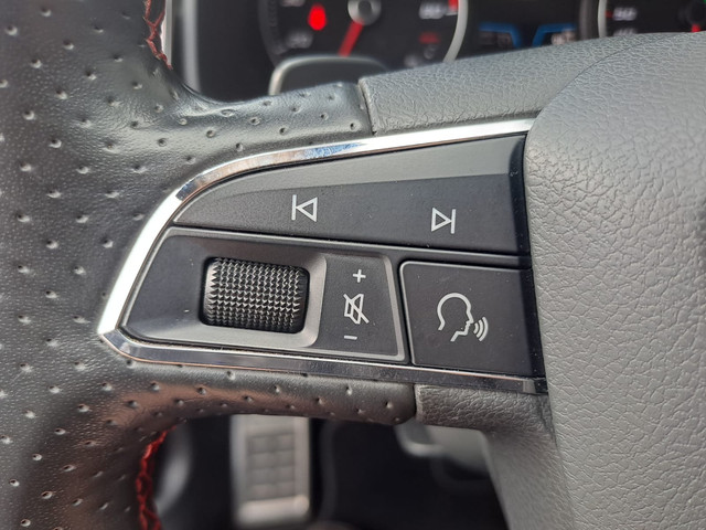 Seat Ateca 2.0 EcoTSI FR 4DRIVE | Automaat | LED | Trekhaak | Stoelverwarming | Park Assist | Elek. klep | All-season |