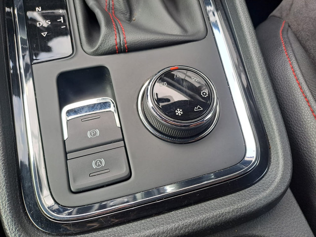 Seat Ateca 2.0 EcoTSI FR 4DRIVE | Automaat | LED | Trekhaak | Stoelverwarming | Park Assist | Elek. klep | All-season |