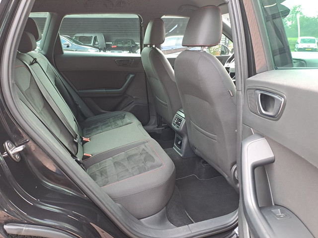 Seat Ateca 2.0 EcoTSI FR 4DRIVE | Automaat | LED | Trekhaak | Stoelverwarming | Park Assist | Elek. klep | All-season |