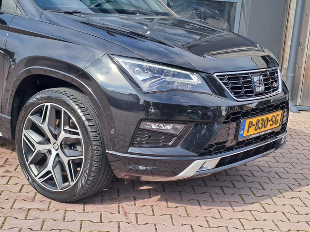 Seat Ateca 2.0 EcoTSI FR 4DRIVE | Automaat | LED | Trekhaak | Stoelverwarming | Park Assist | Elek. klep | All-season |