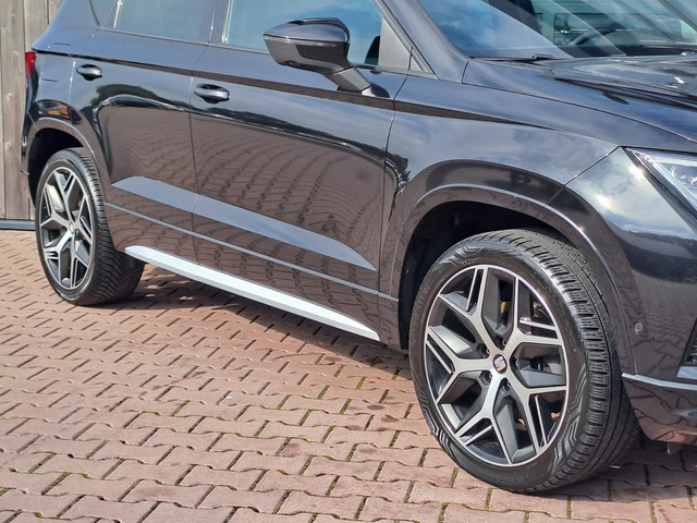 Seat Ateca 2.0 EcoTSI FR 4DRIVE | Automaat | LED | Trekhaak | Stoelverwarming | Park Assist | Elek. klep | All-season |