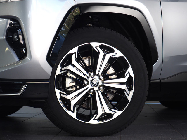 Toyota RAV4 2.5 Plug-in Hybrid AWD Style Bi-Tone Plus | 360° Camera | Dodehoekdetectie | Noodremassistent | JBL | Adaptive Cruise Control |