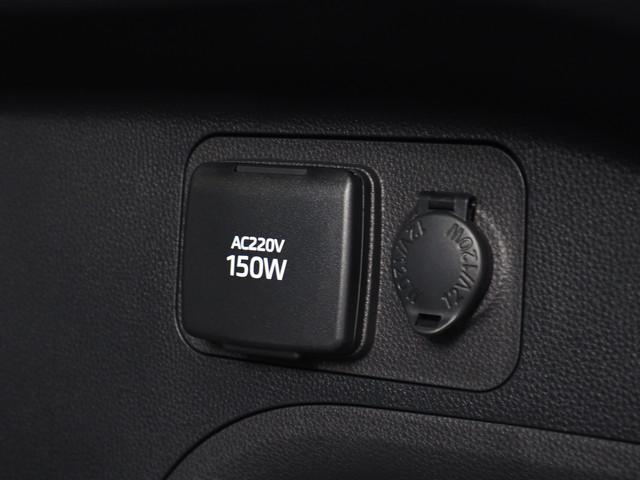 Toyota RAV4 2.5 Plug-in Hybrid AWD Style Bi-Tone Plus | 360° Camera | Dodehoekdetectie | Noodremassistent | JBL | Adaptive Cruise Control |