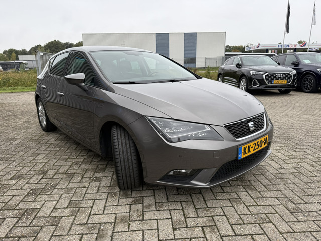 Seat Leon 1.0 EcoTSI Style Connect Navigatie Camera 16 Inch Lichtmetalen velgen