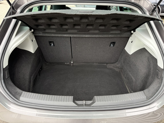 Seat Leon 1.0 EcoTSI Style Connect Navigatie Camera 16 Inch Lichtmetalen velgen