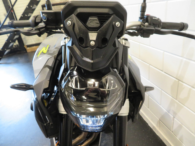 BMW F 900 R NIEUWSTAAT!