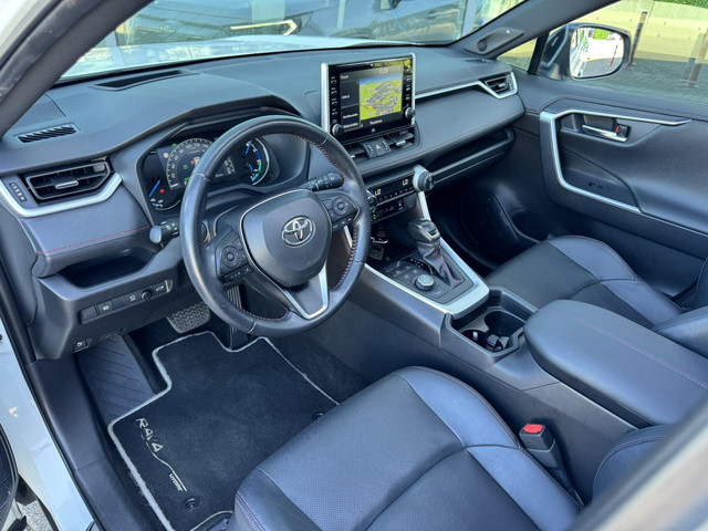 Toyota RAV4 2.5 Plug in Hybride AWD Bi-Tone Plus 306pk Panoramadak   360 Camera   JBL   HU Display