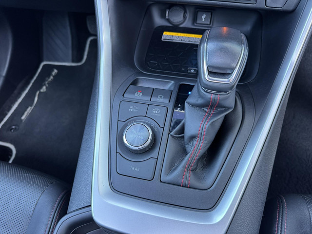 Toyota RAV4 2.5 Plug in Hybride AWD Bi-Tone Plus 306pk Panoramadak   360 Camera   JBL   HU Display