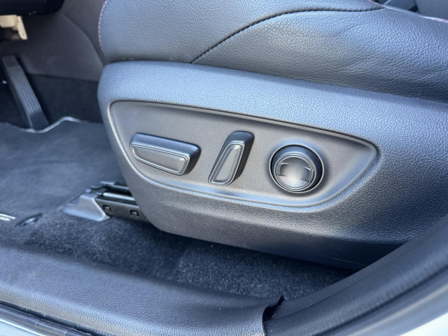 Toyota RAV4 2.5 Plug in Hybride AWD Bi-Tone Plus 306pk Panoramadak   360 Camera   JBL   HU Display