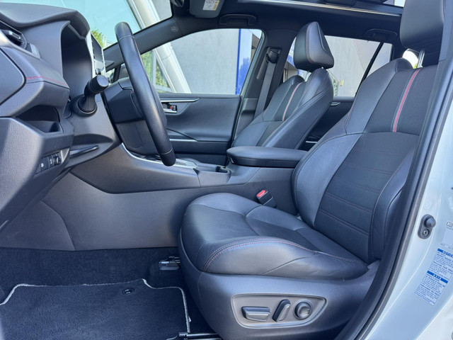 Toyota RAV4 2.5 Plug in Hybride AWD Bi-Tone Plus 306pk Panoramadak   360 Camera   JBL   HU Display