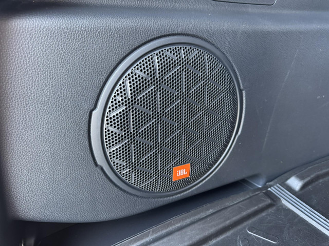 Toyota RAV4 2.5 Plug in Hybride AWD Bi-Tone Plus 306pk Panoramadak   360 Camera   JBL   HU Display