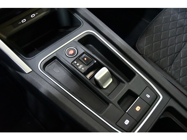 Seat Leon 1.4 TSI eHybrid PHEV Pano FR Business Intense