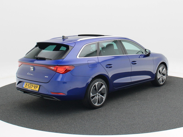 Seat Leon Sportstourer 1.4 TSi eHybrid 205 Pk PHEV FR | Panoramadak | Adaptive Cruise | Stoel Verwarming | Carplay | Navigatiesysteem | Ca
