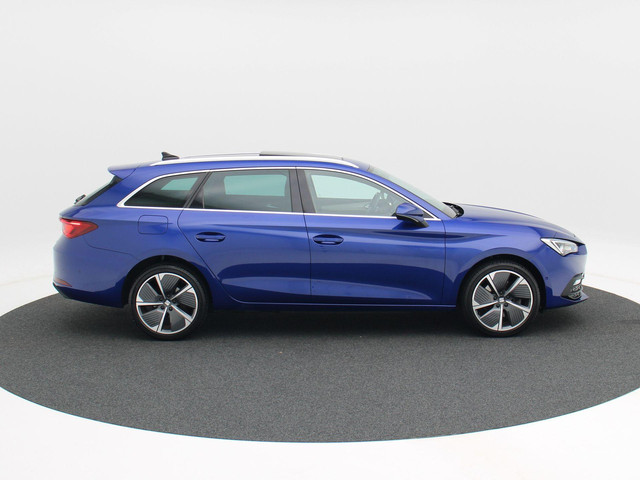 Seat Leon Sportstourer 1.4 TSi eHybrid 205 Pk PHEV FR | Panoramadak | Adaptive Cruise | Stoel Verwarming | Carplay | Navigatiesysteem | Ca