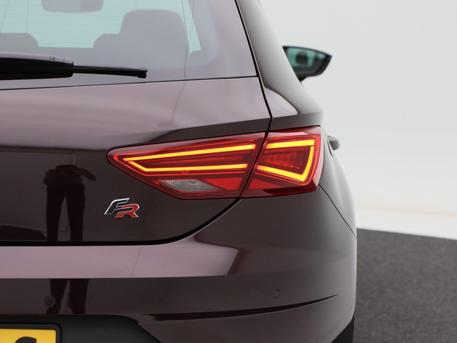 Seat Leon 1.4 TSi 150 Pk Automaat FR Business Intense | Panoramadak | Parkeersensoren | Trekhaak | Privacy Glass | Stoel Verwarming | Carp