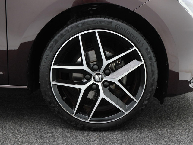 Seat Leon 1.4 TSi 150 Pk Automaat FR Business Intense | Panoramadak | Parkeersensoren | Trekhaak | Privacy Glass | Stoel Verwarming | Carp