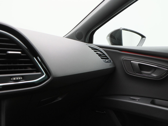 Seat Leon 1.4 TSi 150 Pk Automaat FR Business Intense | Panoramadak | Parkeersensoren | Trekhaak | Privacy Glass | Stoel Verwarming | Carp