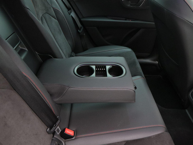 Seat Leon 1.4 TSi 150 Pk Automaat FR Business Intense | Panoramadak | Parkeersensoren | Trekhaak | Privacy Glass | Stoel Verwarming | Carp