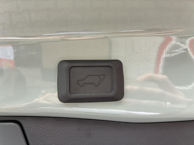 Toyota RAV4 2.5 HYBRID STYLE PARKSENSOREN V+A STOEL STUURVERW LEDER EL-KLEP NAVI APPLE ANDROID KEYLESS