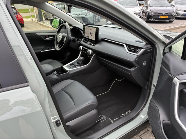 Toyota RAV4 2.5 HYBRID STYLE PARKSENSOREN V+A STOEL STUURVERW LEDER EL-KLEP NAVI APPLE ANDROID KEYLESS