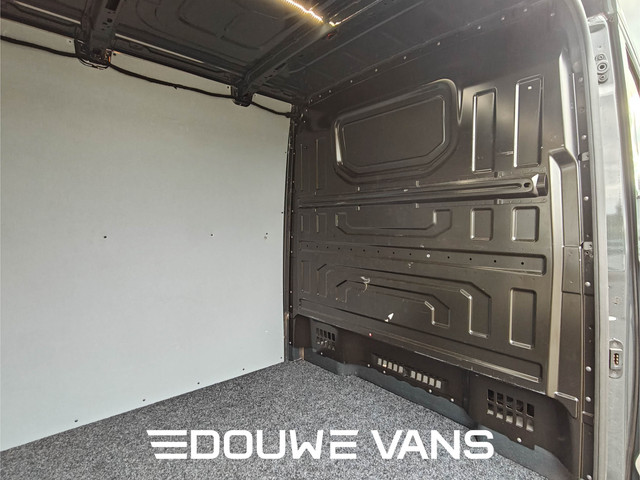 Volkswagen Crafter 2.0TDI Highline Navi Airco Geveerde Stoel Carplay Camera