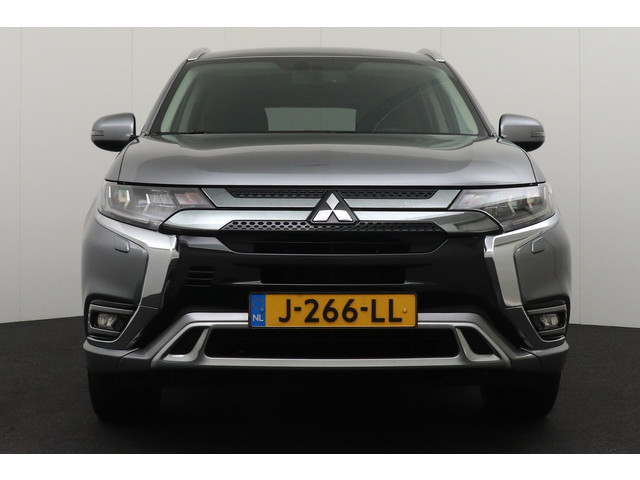 mitsubishi-outlander-2.4-phev-awd-pure--trekhaak-camera-carplay-18-lmv-led