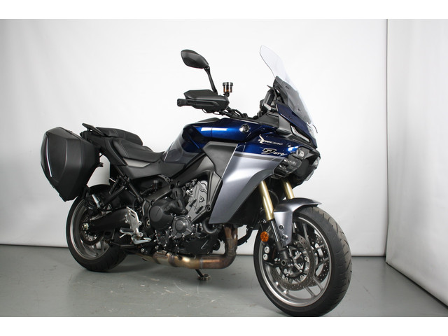 yamaha-tracer-9-gt--y-amt