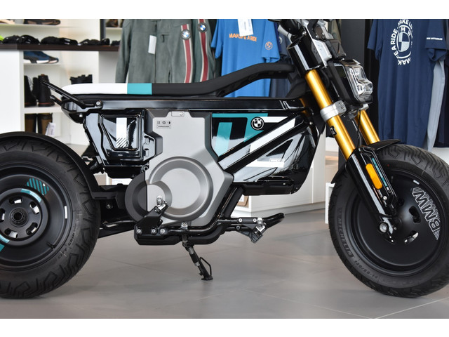 BMW CE 02 AM bromscooter