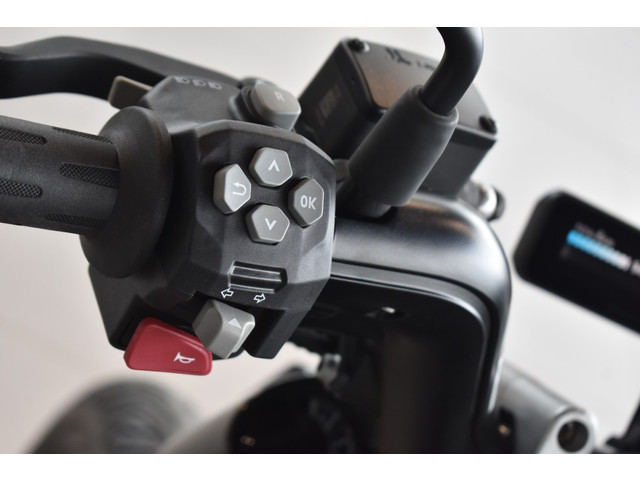 BMW CE 02 AM bromscooter