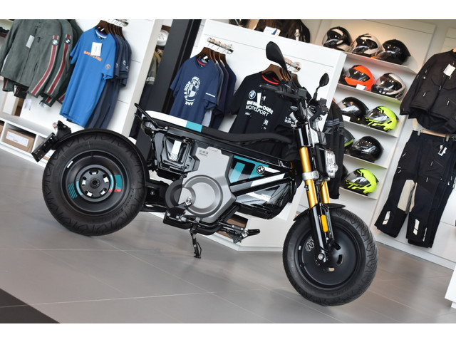 BMW CE 02 AM bromscooter