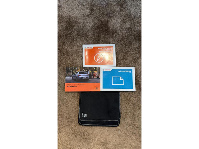 Seat Leon 1.0 TSI FR PANO, APPLE CARPLAY, CAMERA, BEATS, VC, LEDER