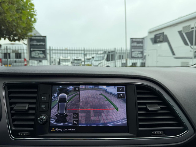 Seat Leon 1.0 TSI FR PANO, APPLE CARPLAY, CAMERA, BEATS, VC, LEDER