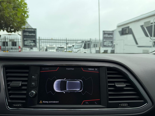 Seat Leon 1.0 TSI FR PANO, APPLE CARPLAY, CAMERA, BEATS, VC, LEDER