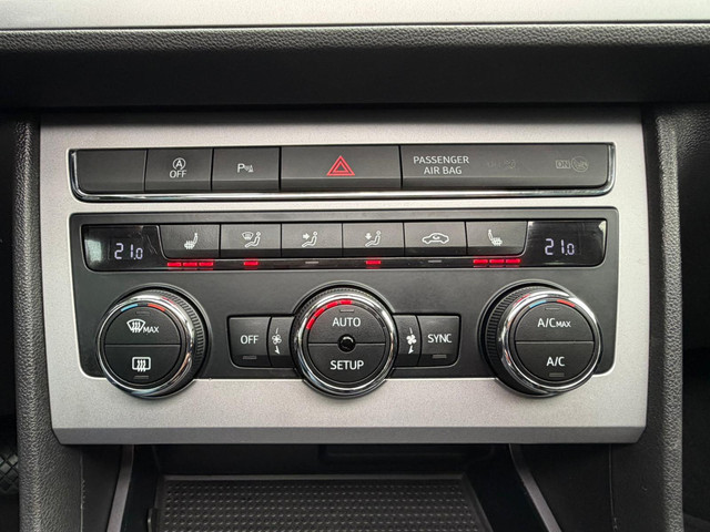 Seat Leon 1.0 TSI FR PANO, APPLE CARPLAY, CAMERA, BEATS, VC, LEDER