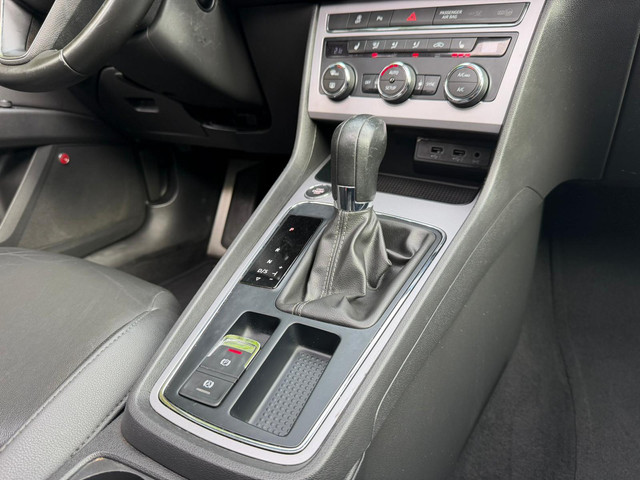 Seat Leon 1.0 TSI FR PANO, APPLE CARPLAY, CAMERA, BEATS, VC, LEDER