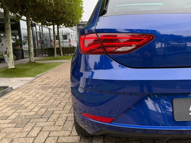 Seat Leon 1.0 TSI FR PANO, APPLE CARPLAY, CAMERA, BEATS, VC, LEDER