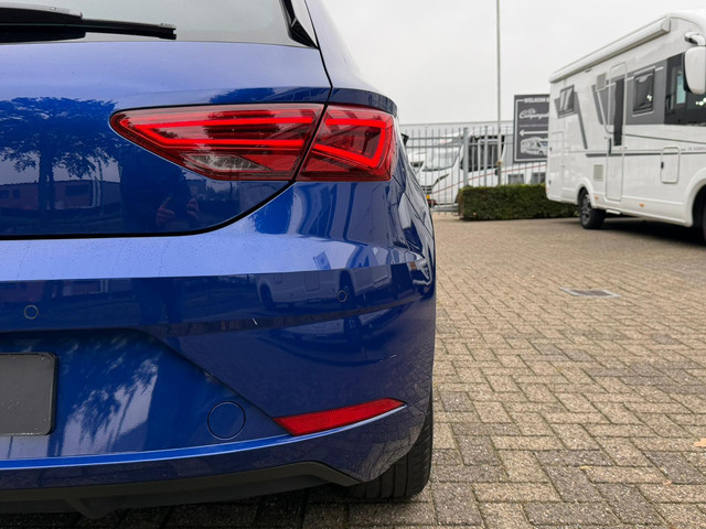 Seat Leon 1.0 TSI FR PANO, APPLE CARPLAY, CAMERA, BEATS, VC, LEDER