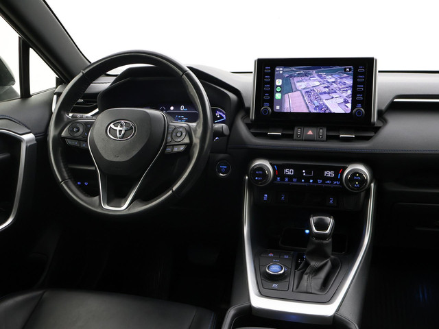 Toyota RAV4 2.5 HYBRID AWD BI-TONE + TREKHAAK | CARPLAY | CAMERA | STUUR STOELVERWARMING