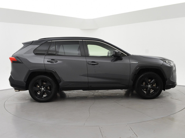 Toyota RAV4 2.5 HYBRID AWD BI-TONE + TREKHAAK | CARPLAY | CAMERA | STUUR STOELVERWARMING