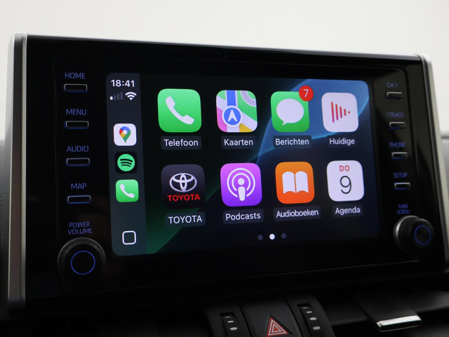 Toyota RAV4 2.5 HYBRID AWD BI-TONE + TREKHAAK | CARPLAY | CAMERA | STUUR STOELVERWARMING