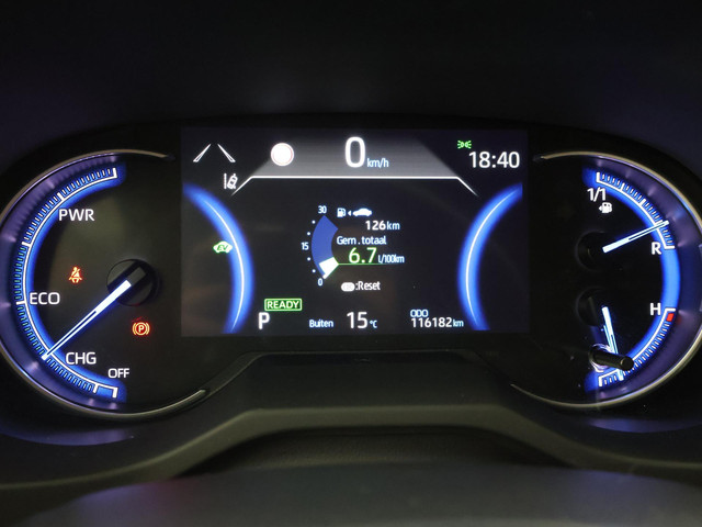 Toyota RAV4 2.5 HYBRID AWD BI-TONE + TREKHAAK | CARPLAY | CAMERA | STUUR STOELVERWARMING