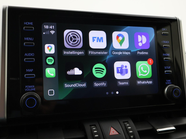 Toyota RAV4 2.5 HYBRID AWD BI-TONE + TREKHAAK | CARPLAY | CAMERA | STUUR STOELVERWARMING