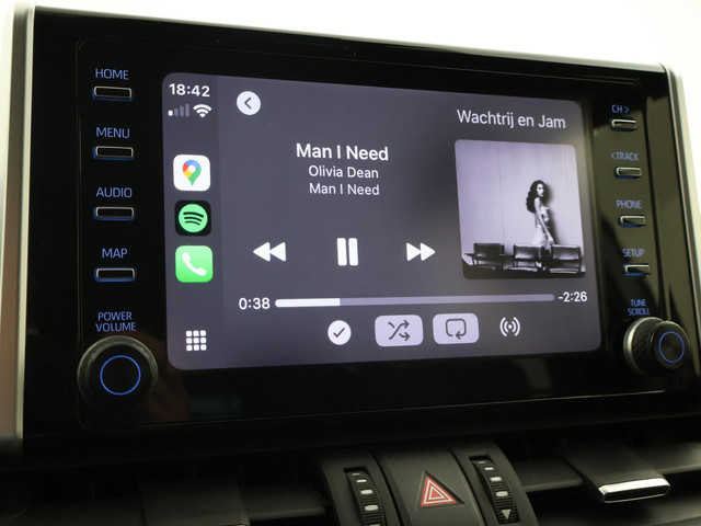 Toyota RAV4 2.5 HYBRID AWD BI-TONE + TREKHAAK | CARPLAY | CAMERA | STUUR STOELVERWARMING