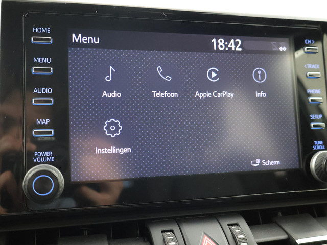 Toyota RAV4 2.5 HYBRID AWD BI-TONE + TREKHAAK | CARPLAY | CAMERA | STUUR STOELVERWARMING