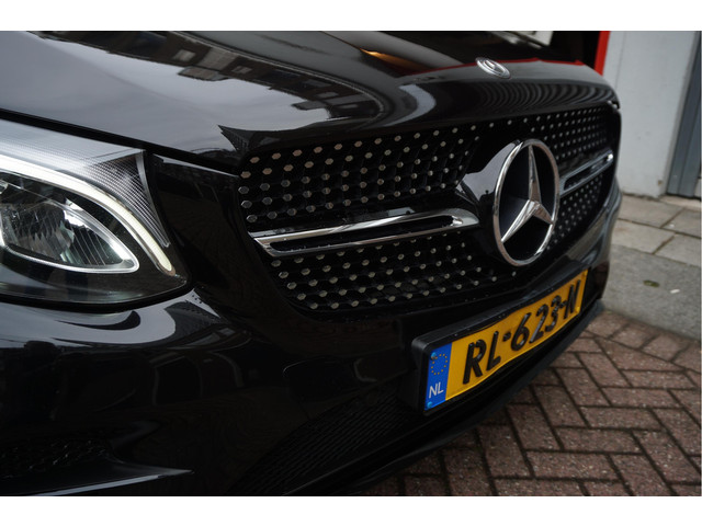 Mercedes-Benz GLC AMG 43 4MATIC Aut9 | NL AUTO | Burmester | Black on Black | Trekhaak (wegklapbaar) | 21inch | Diamond grille | Treeplanken |
