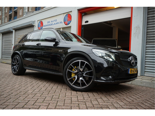 Mercedes-Benz GLC AMG 43 4MATIC Aut9 | NL AUTO | Burmester | Black on Black | Trekhaak (wegklapbaar) | 21inch | Diamond grille | Treeplanken |