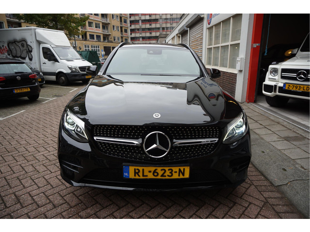 Mercedes-Benz GLC AMG 43 4MATIC Aut9 | NL AUTO | Burmester | Black on Black | Trekhaak (wegklapbaar) | 21inch | Diamond grille | Treeplanken |
