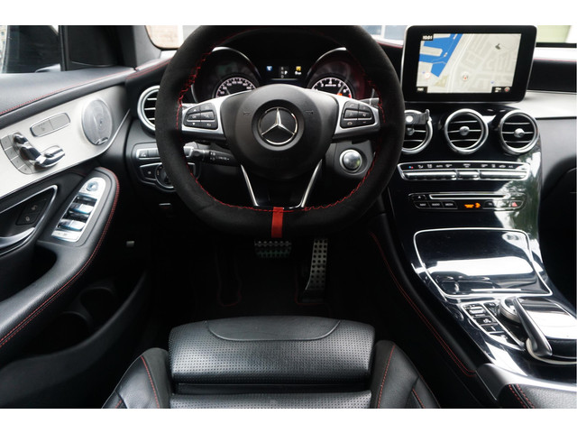Mercedes-Benz GLC AMG 43 4MATIC Aut9 | NL AUTO | Burmester | Black on Black | Trekhaak (wegklapbaar) | 21inch | Diamond grille | Treeplanken |
